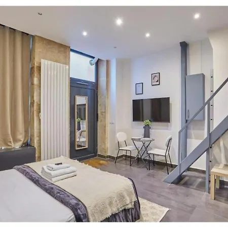 Center Of Montmartre By Prestige Paris